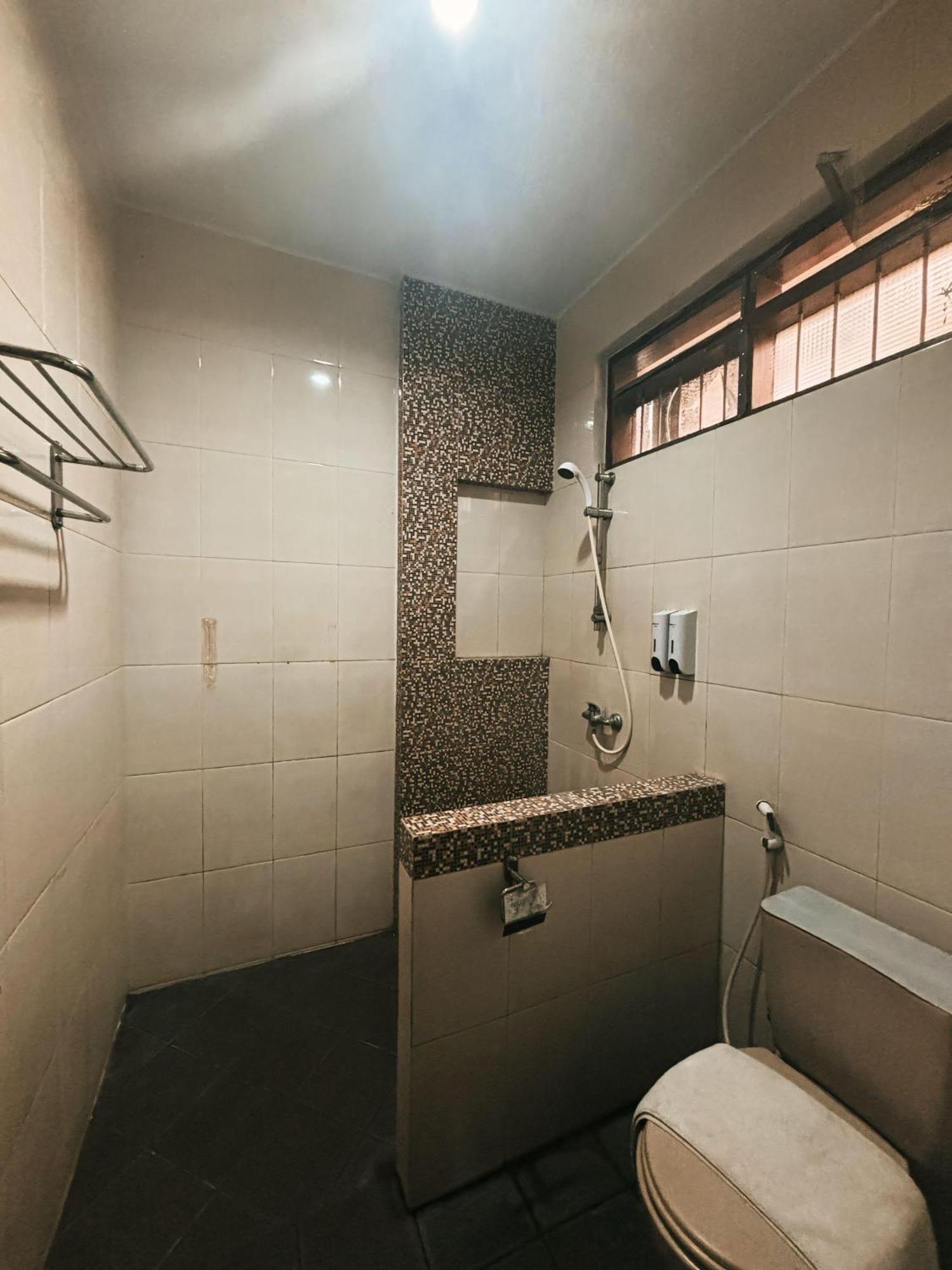 Yaemal Frances Hotel Bandung Exterior foto